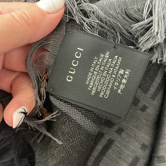 $1,100 New Authentic GUCCI Wool Silk GG Monogram Diamante Plaid Shawl Black